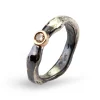 ByBirdie – Heritage Singel ring i sort rhodinert sølv med diamanat