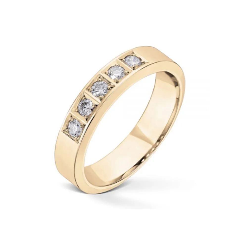 Diamonds by Frisenberg – Alliansering i gult gull med 5 x 0,05 ct TW/SI – Kraftig ringskinne, håndlaget ved eget verksted