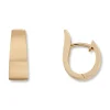 Gold by Frisenberg – Brede, asymmetriske øreringer i matt gult gull – 6mm brede