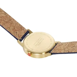 Mondaine – Classic gullfarget stål / Blå 40 mm