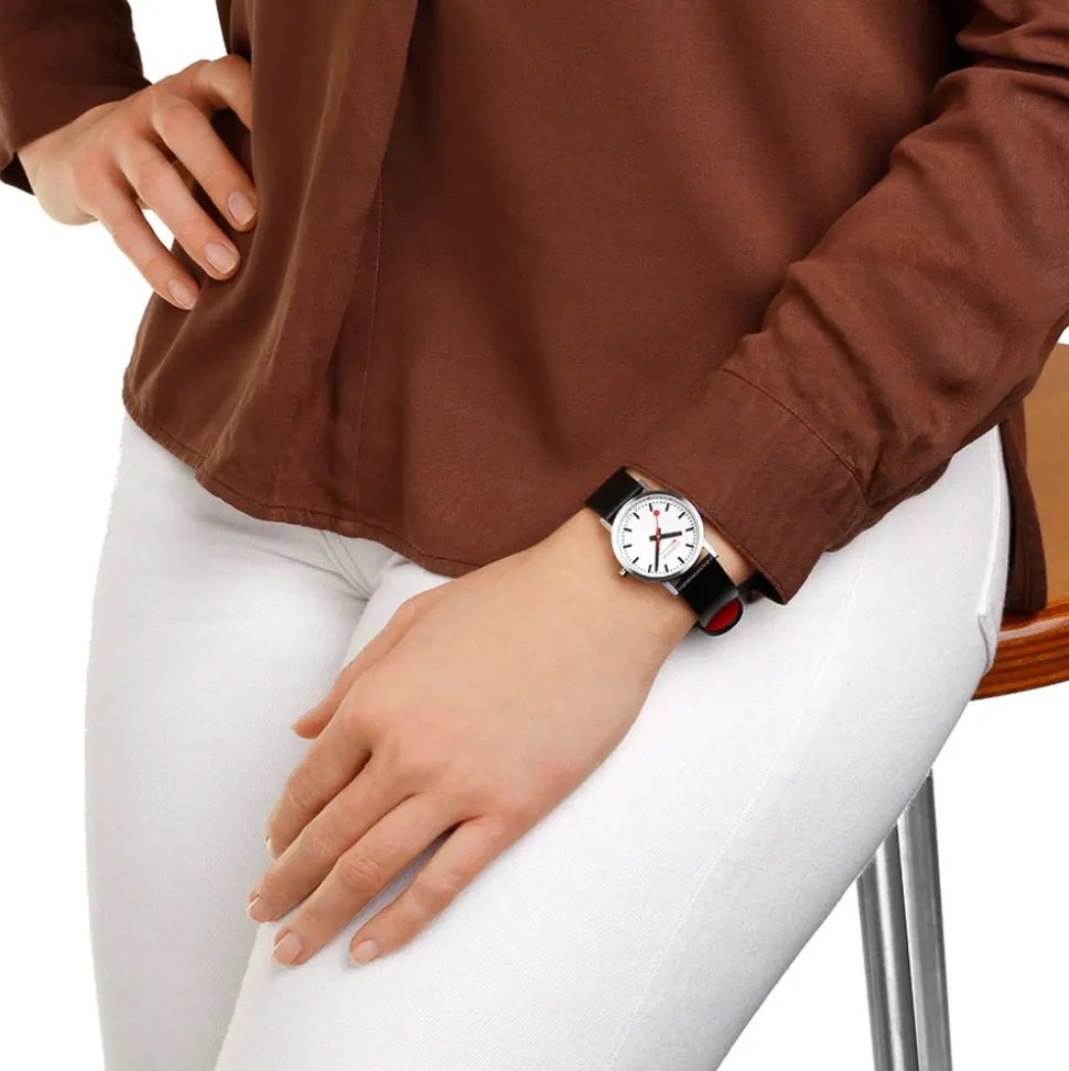 Mondaine – Classic Sort – 30 mm