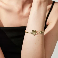 NC Christophersen – Blomst armring i 14k gult gull med diamant, 0,08ct W/SI