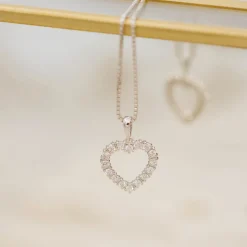 NC Christophersen – Hjerteanheng i hvitt gull med diamanter, 0,48 ct