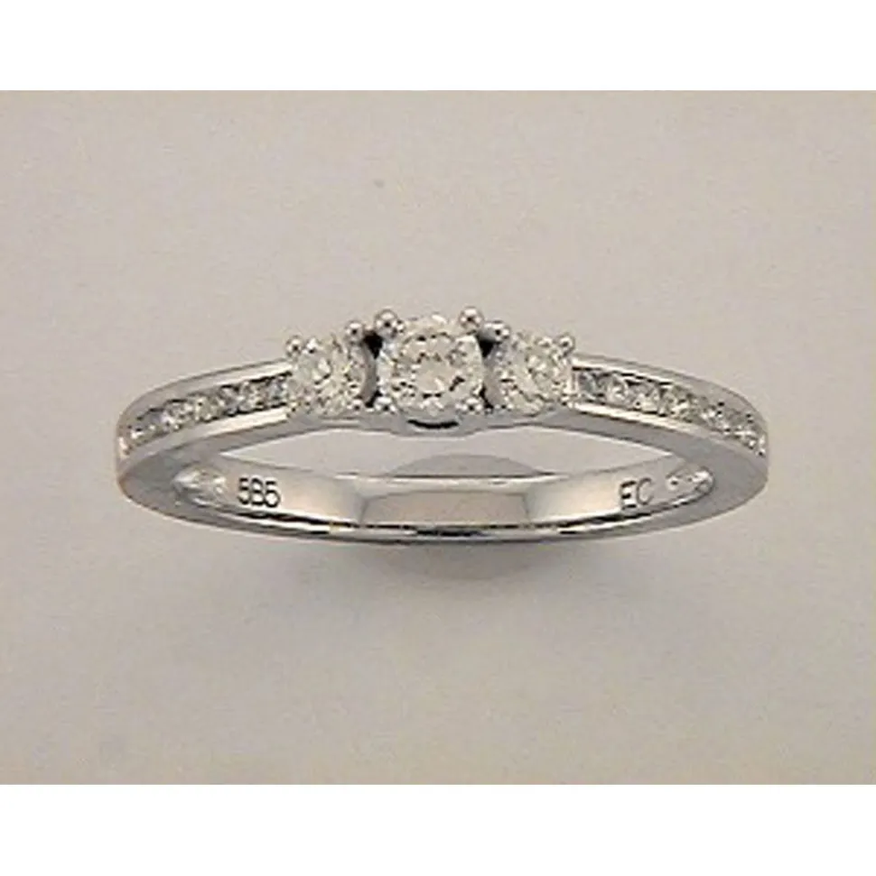 NC Christophersen – Ring i hvitt gull med diamanter