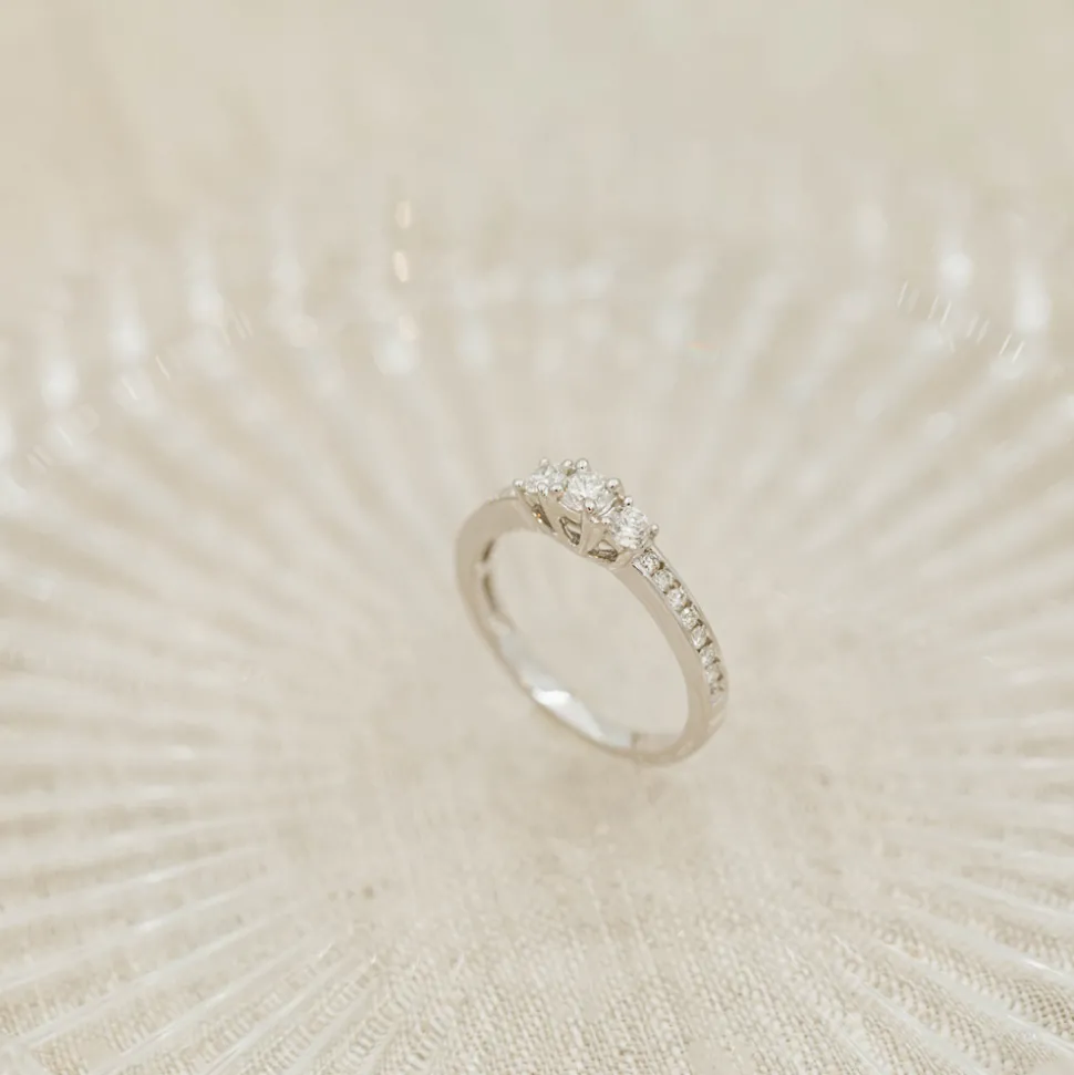 NC Christophersen – Ring i hvitt gull med diamanter