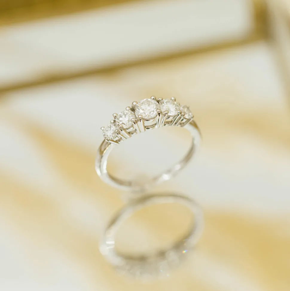 NC Christophersen – Ring i hvitt gull med diamanter