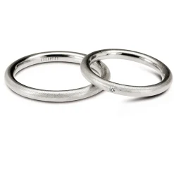 Noën – Giftering i økologisk matt 14k hvitt gull med diamant – Selges enkeltvis!