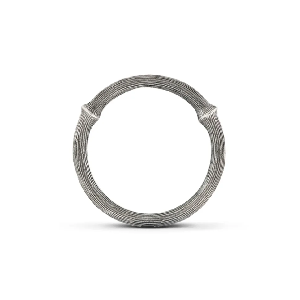 OLE LYNGGAARD COPENHAGEN – Nature ring nr. 2 i lett oksidert sølv