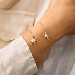 OLE LYNGGAARD COPENHAGEN – Funky Stars armbånd i 18k gult gull med 0,15ct diamanter