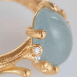 OLE LYNGGAARD COPENHAGEN – BoHo – Ring Liten – 18k gult gull med akvamarin og 0,02 ct diamanter