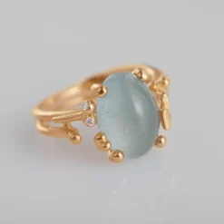 OLE LYNGGAARD COPENHAGEN – BoHo – Ring Liten – 18k gult gull med akvamarin og 0,02 ct diamanter