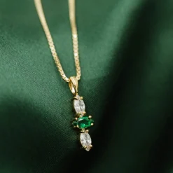 PAN Jewelry Classic – Halssmykke i forgylt sølv med grønn zirkonia