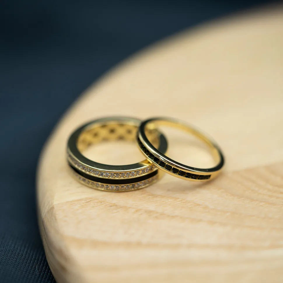 PAN Jewelry Trend – Madrid ring i forgylt sølv med sort zirkonia