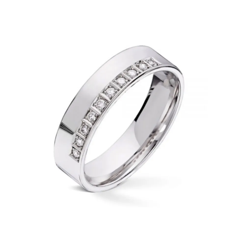Wedding by Frisenberg – Giftering i hvitt gull – 5 mm bred – 0,10 ct TW/SI