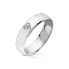 Wedding by Frisenberg – Giftering i hvitt gull – 5 mm bred- med 3 stk diamanter i alt 0,03 ct TW/SI- isatt som et hjerte