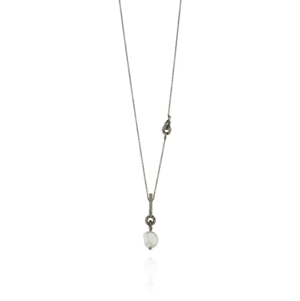 Wille Jewellery- Flawless- kjede-sølv rhodinert med barok ferskvannsperle. Lengde 90 cm